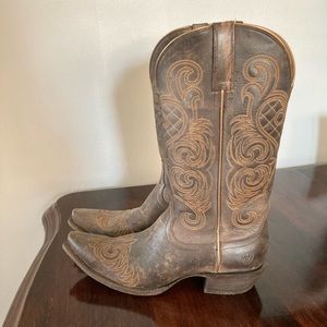 Ariat women’s cowboy boots.
